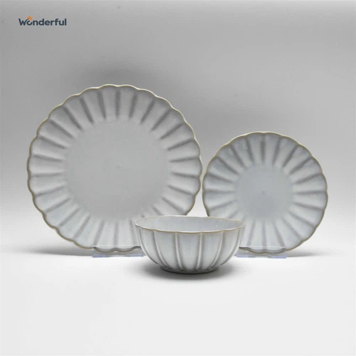 Scallop-Textured Reactive Glaze Best Stoneware Dinnerware Set Scallop-Textured Reactive Glaze Best Stoneware Dinnerware Set